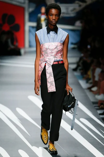 Look 6